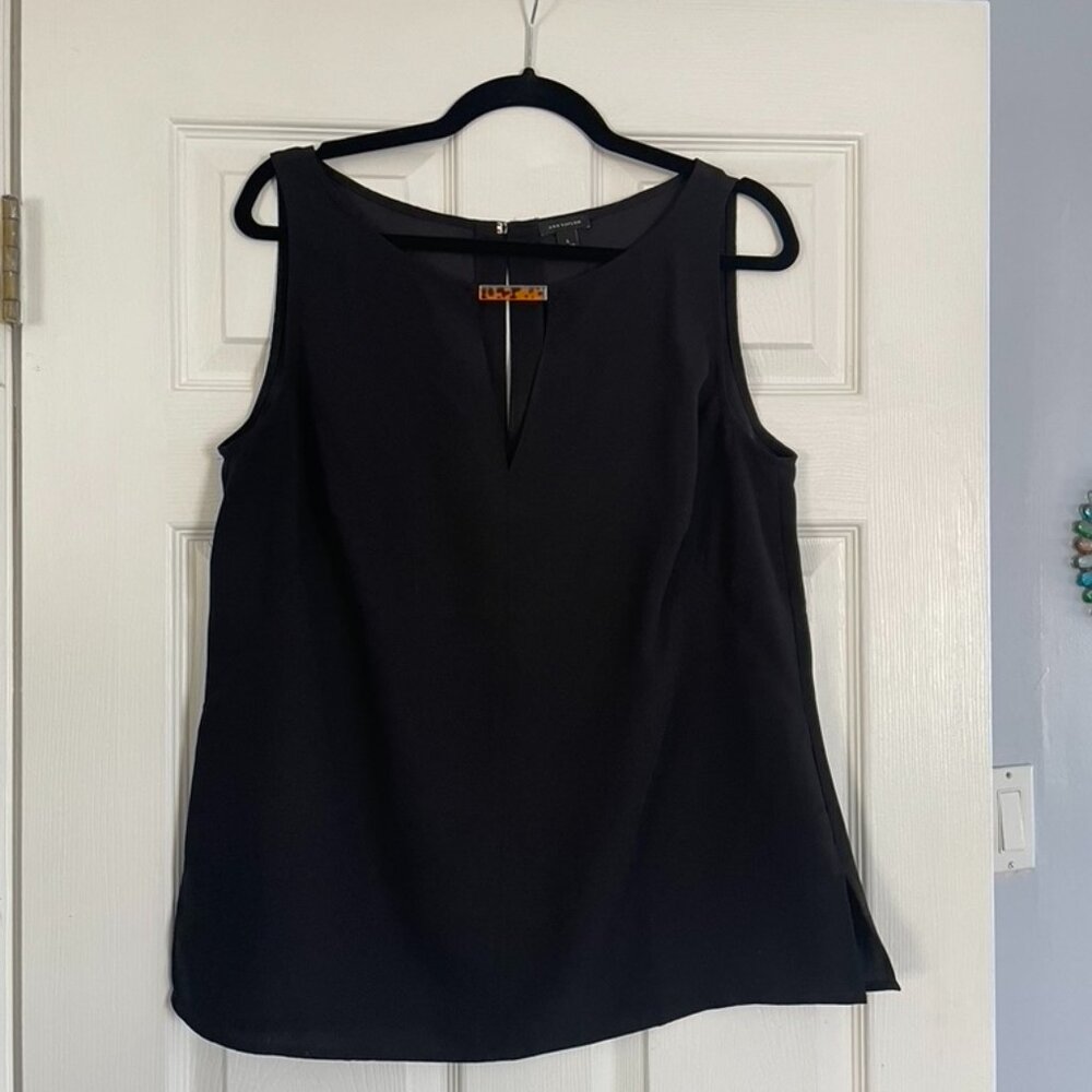 Ann Taylor Sleeveless keyhole blouse black, size L